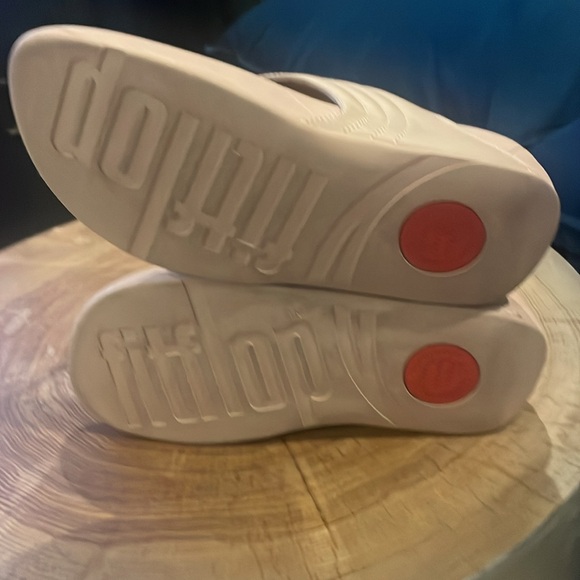 FitFlop Walkstar NUDE Leather Toe-Post Sandals 8M NWOT - Picture 4 of 4